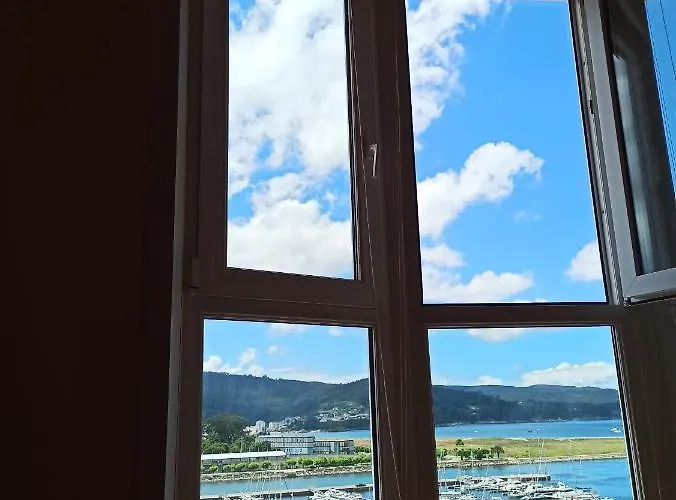 Sobre La Bahia Apartment Viveiro